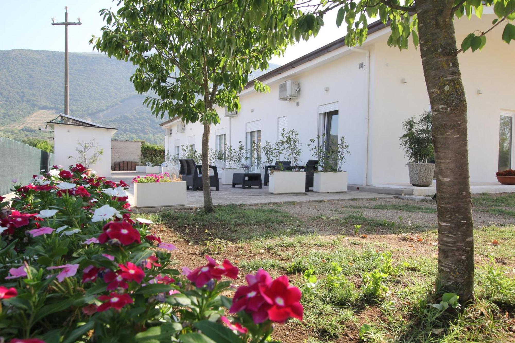 Villa Capodacqua Кастрочело Экстерьер фото