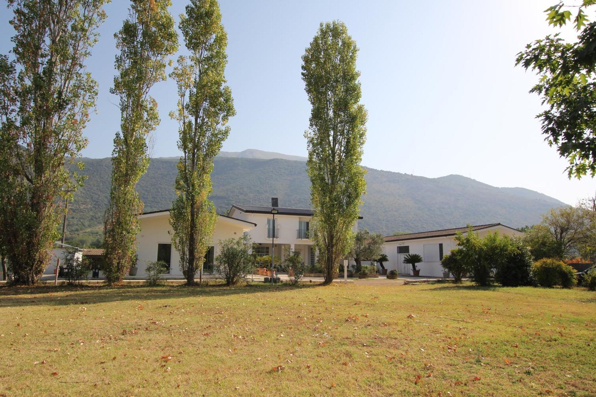Villa Capodacqua Кастрочело Экстерьер фото